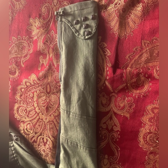 SHALANG Studded & ZIPPER Army GreenJacket Size: M - Picture 13 of 13